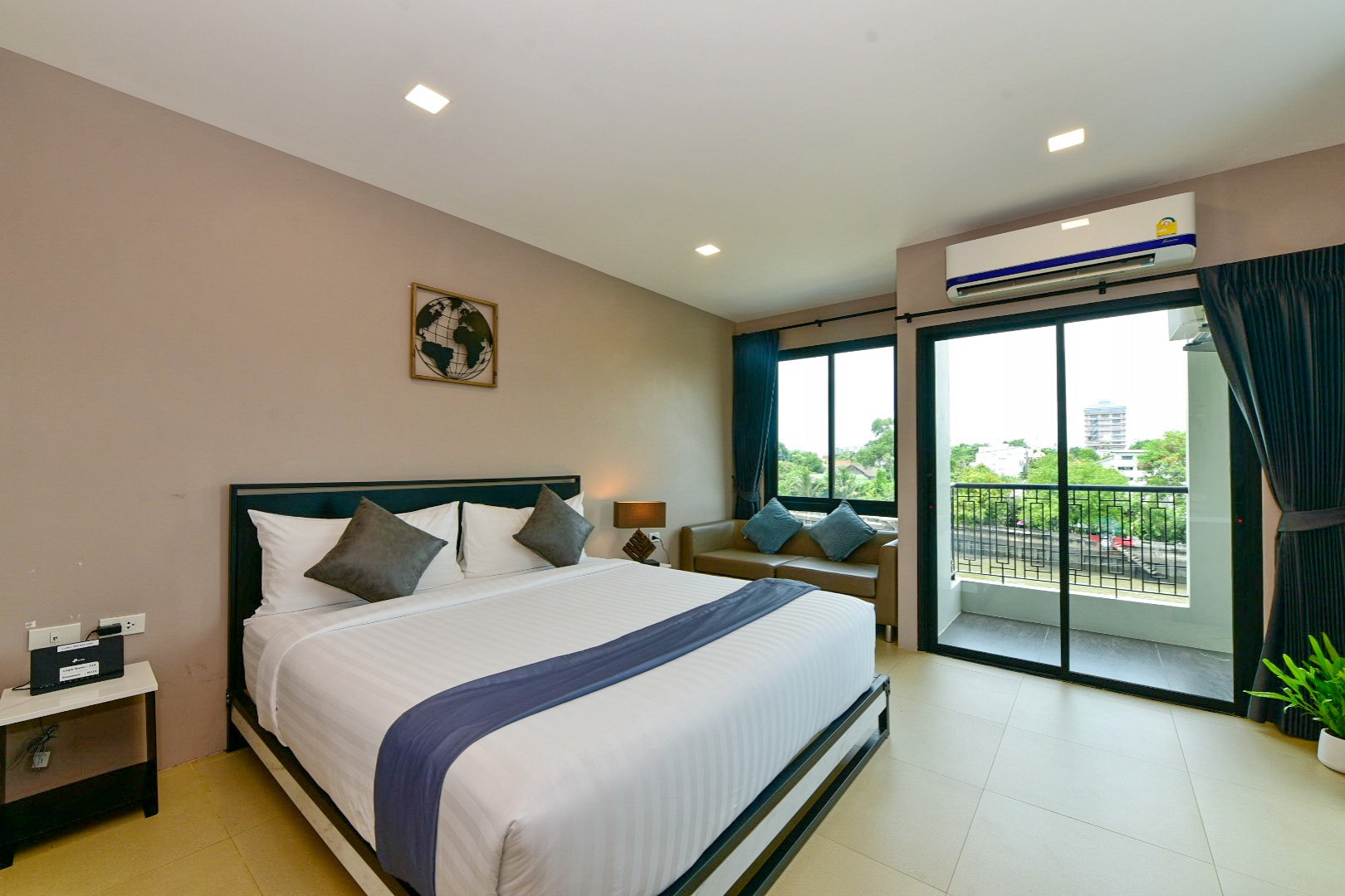 Norn Canalside Hotel