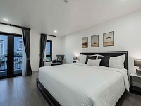 Deluxe Balcony Room