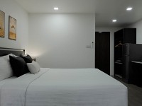Deluxe Balcony Room