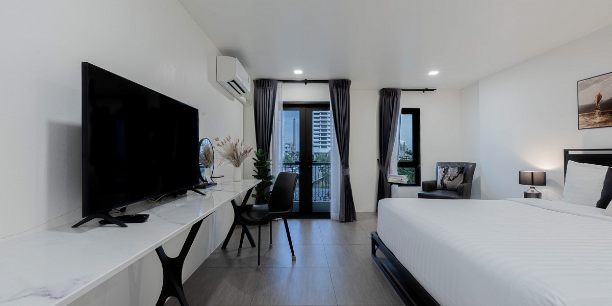 Deluxe Balcony Room